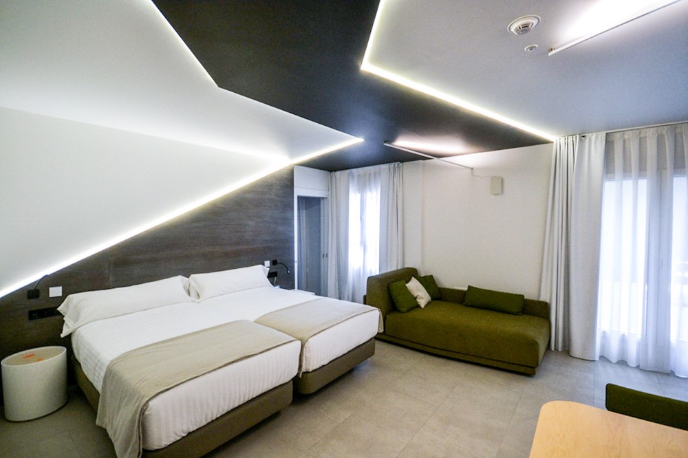 Why is Hotel Automation Important for Modern Hotelier?